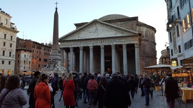 Rom Reise Pantheon an der Piazza della Rotonda