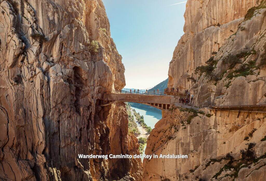 Hängebrücke am Ende des Caminito del Rey in Andalusien