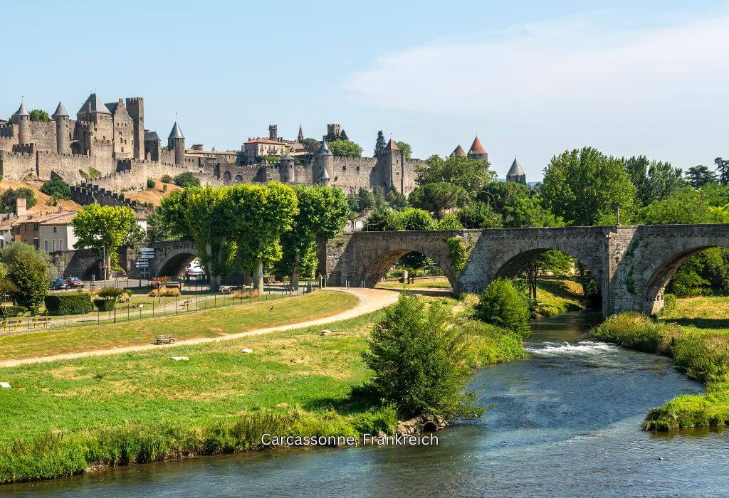 Carcassonne ist eine mittelalterliche Stadt in Südfrankreich bevor es weiter nach Spanien geht.