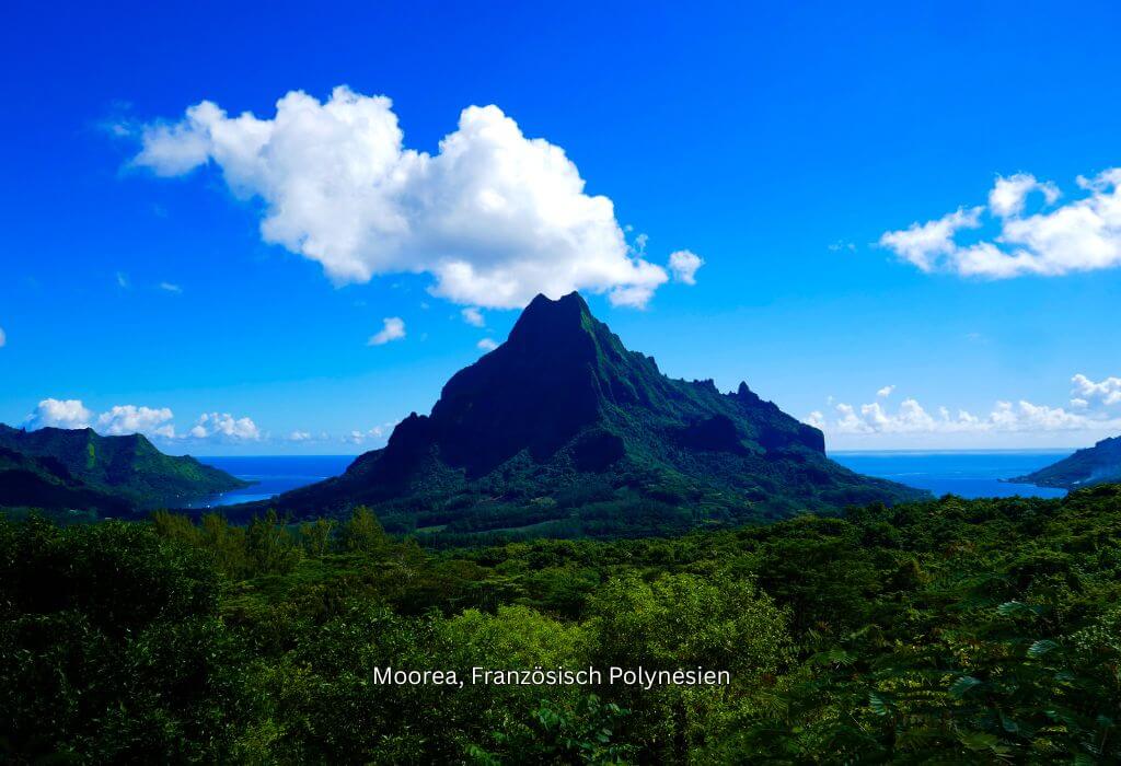 Moorea Ausblick auf das Inselinnere und die Buchten