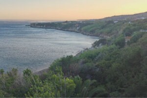 Küste von Kreta bei Sonnenuntergang