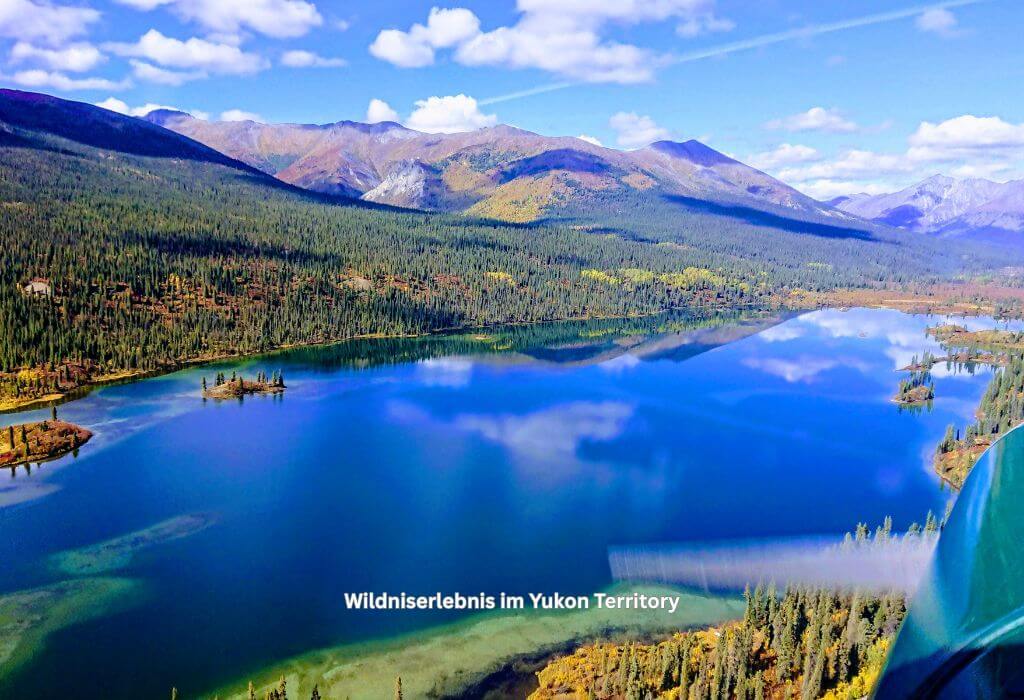 Bergsee im Yukon Territory in Kanada