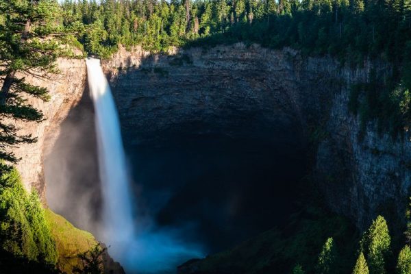 Wasserfall im Wells Grey Provincial Park auf der Kanada Autoreise